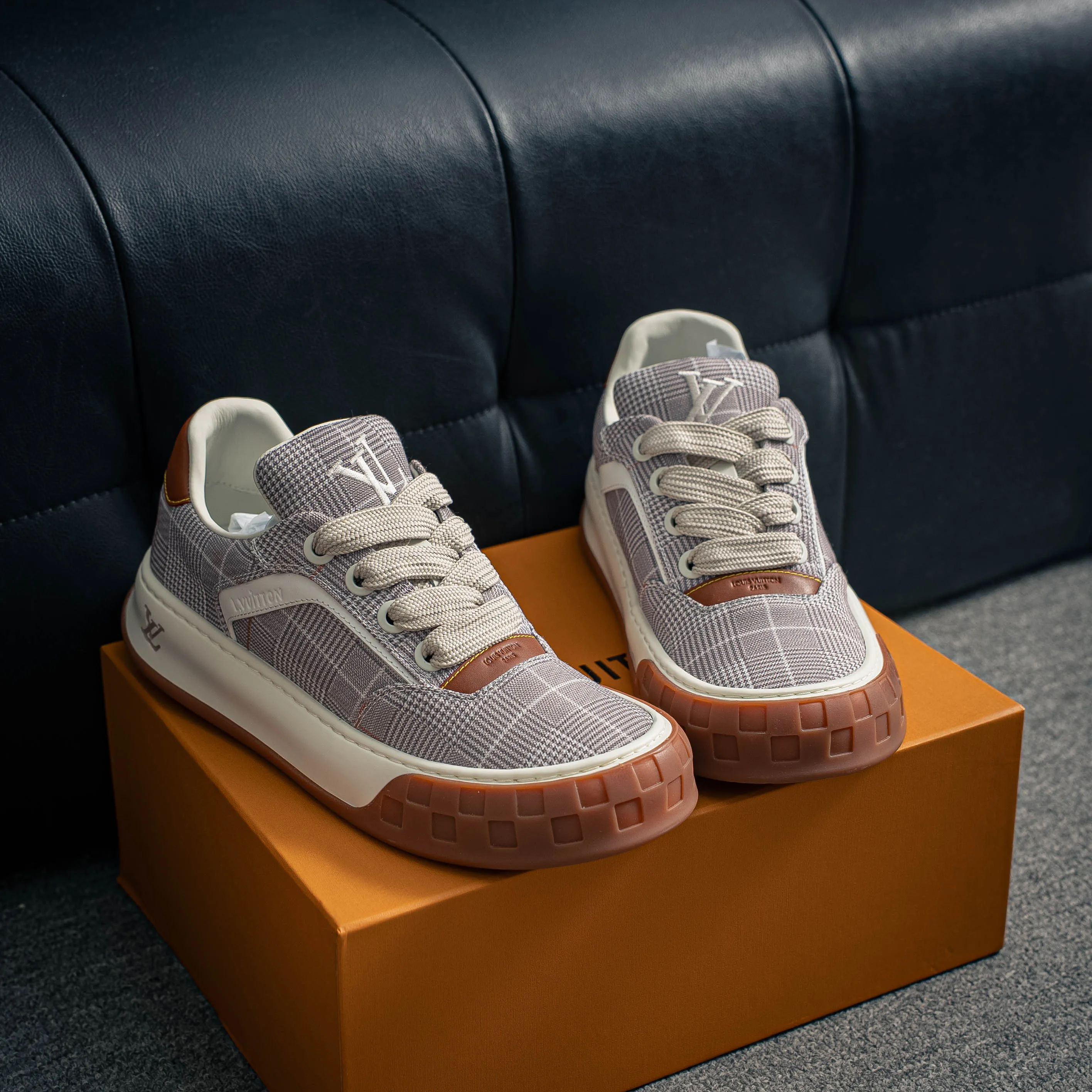 # LV tilted ， Shoes，Sneakers， Shoes，Skate Shoes~~ Sneakers， LV Shoes ， Cushioning TPU Vuitton ，
